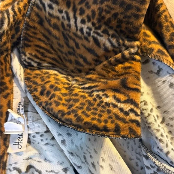 Leopard Print Hosanna Design Women's 2 Piece Skirt Suit Sz 2X - Picture 10 of 10